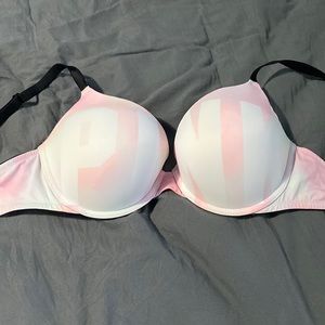 Victoria’s Secret PINK bra